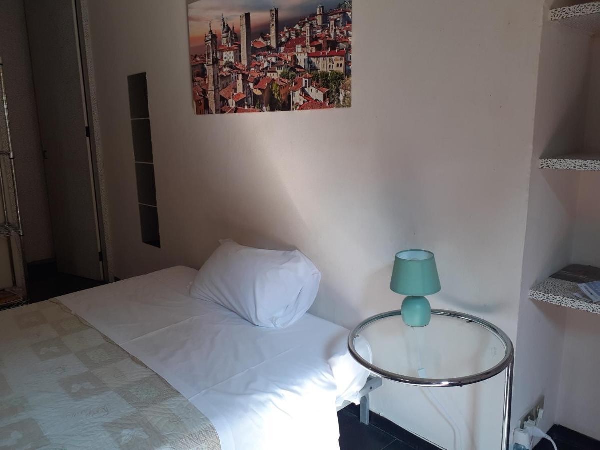 Romeo And Juliet Apartaments ベルガモ エクステリア 写真